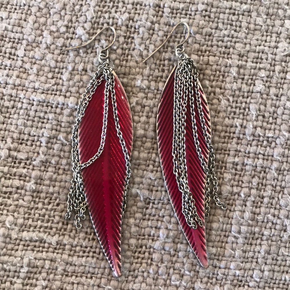 Fuchsia Feather & Chain earrings